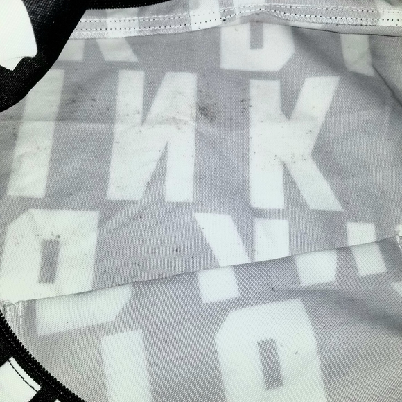 VS Pink Duffle Bag - Picture 4 of 4